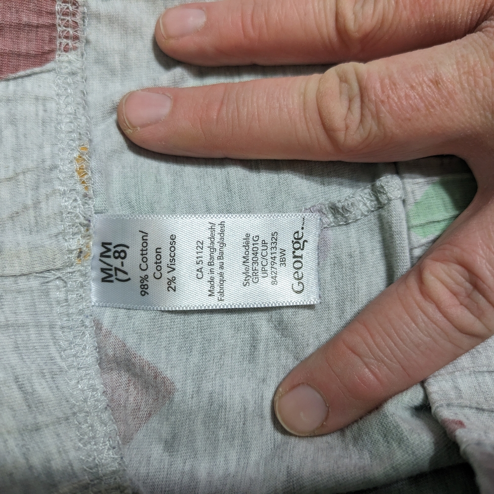 Heart Patterned Pajama Pants - Picture 4 of 7